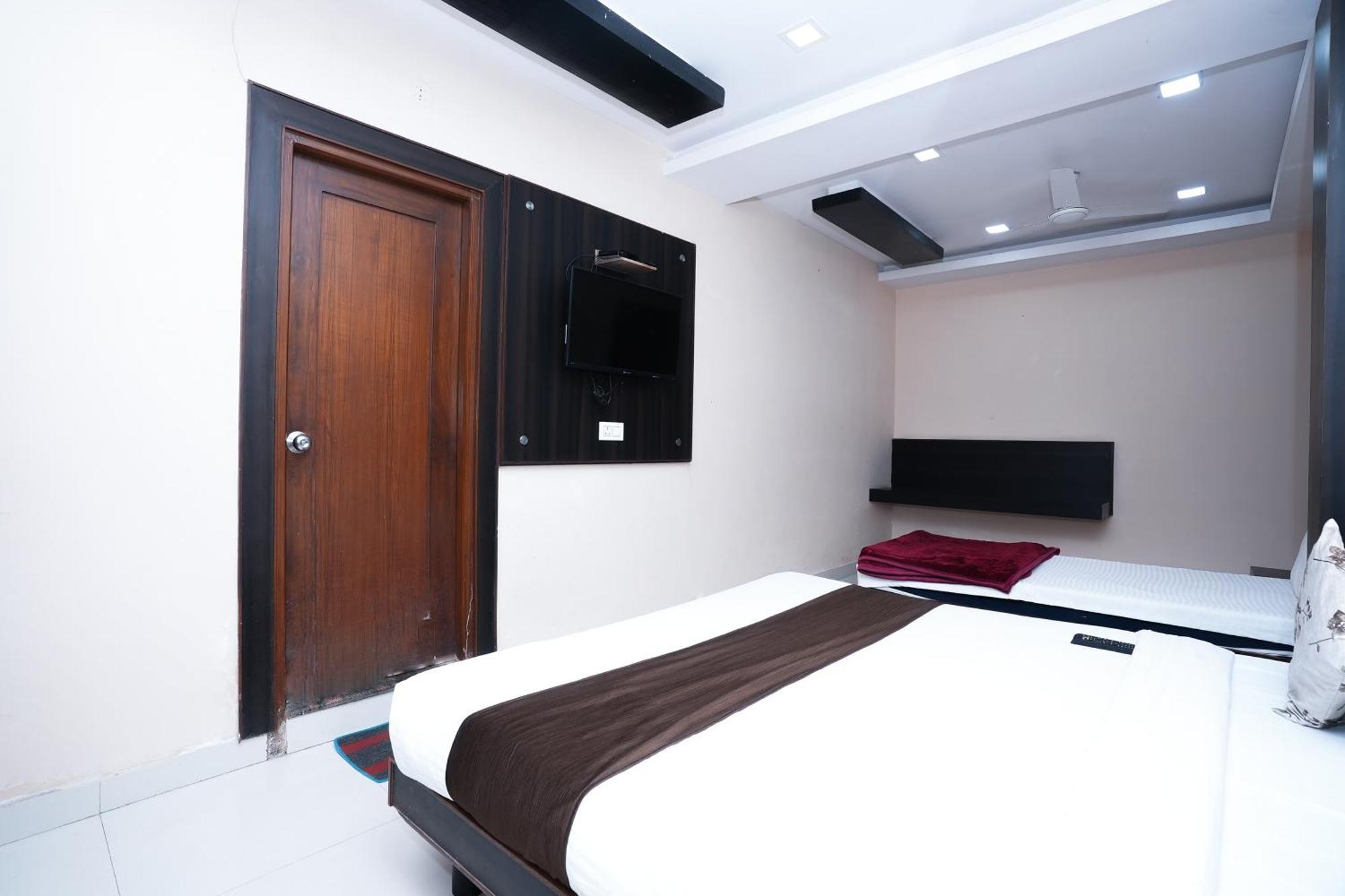 Hotel Madurai Near Central Bus Stand, Udaipur Exterior foto